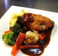 Globe Hotel Restaurant - Accommodation QLD