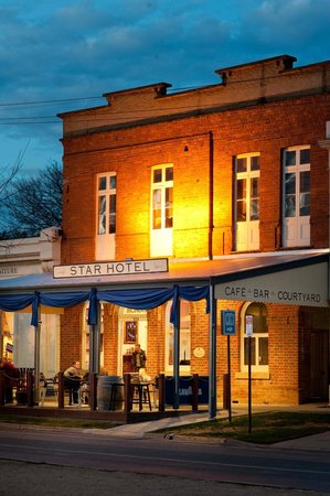 Star Hotel - Accommodation QLD 0