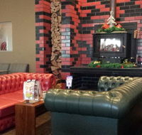 Pioneer Tavern - Accommodation QLD