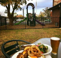 The Riverina Hotel Restaurant - Accommodation QLD