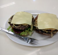 Uncle Leo's - Accommodation QLD