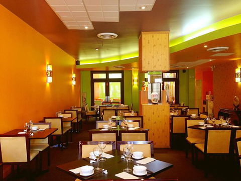 Asian Cafe - Accommodation QLD 0