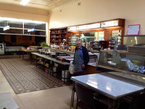 Canberra Cafe - Accommodation QLD 0