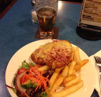 Salisbury Hotel - Accommodation QLD