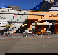 The Roses Cafe - Accommodation QLD