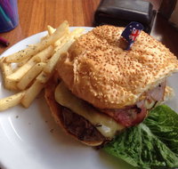 The Red Parrot Cafe - Accommodation QLD