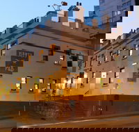 Harts Pub - Accommodation QLD