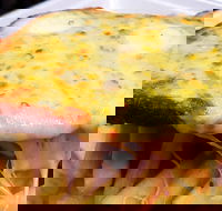 Slice 'N' Toss - Accommodation QLD