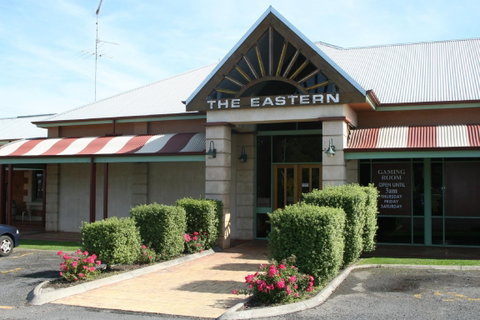 South Eastern Hotel - Accommodation QLD 0