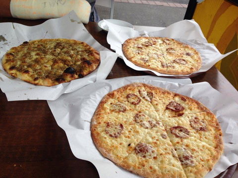 Zahra's Pizza And Munoosh - Accommodation QLD 0