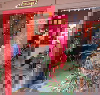 In 2 Thai - Accommodation QLD