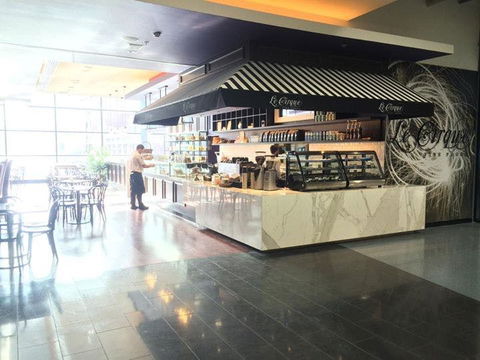 Le Cirque Fine Foods - Docklands - Accommodation QLD 0