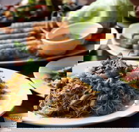 Vinh's Kitchen - Accommodation QLD