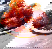 Mad fo' Chicks - Accommodation QLD