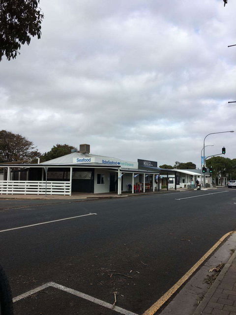 Robe Fresh Seafood & Takeaway - Accommodation QLD 0