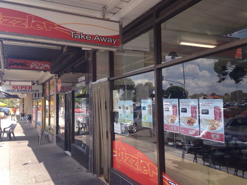 Bizzler Kebabs - Accommodation QLD 0