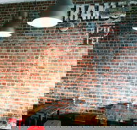 Steam  Wall - Accommodation QLD
