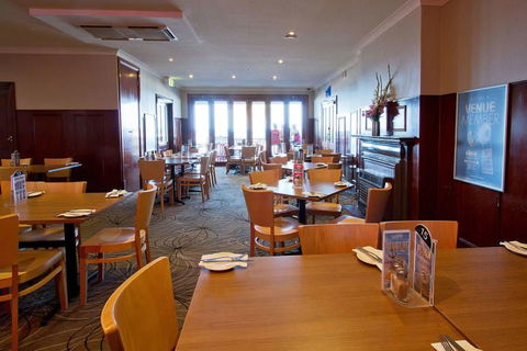 Fairview Chicken & Seafood - Accommodation QLD 0