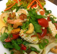 S  T Thai Gourmet Cafe - Accommodation QLD