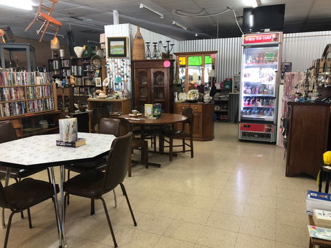 Wallaroo Treasures And Treats Cafe - Accommodation QLD 0