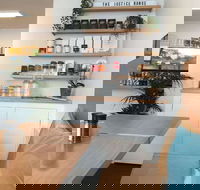 Justice Specialty Coffee - Accommodation QLD