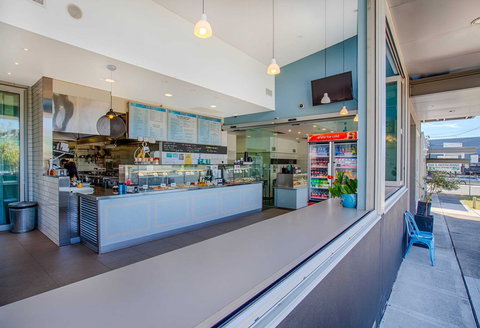 Seafood Works At Sans Souci - Accommodation QLD 0