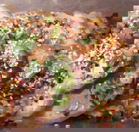 Vics Asian Restaurant - Accommodation QLD