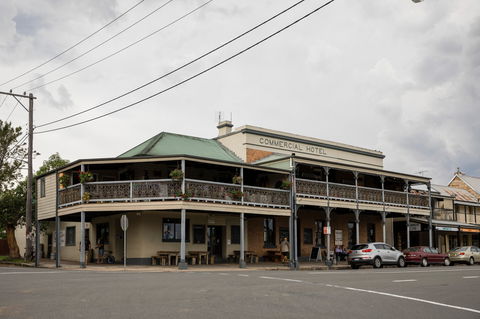 Commercial Hotel Morpeth - Accommodation QLD 0