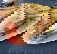 Peter's By The Sea - Accommodation QLD