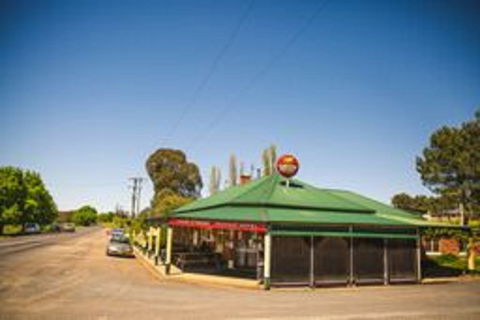 Wombat Hotel - Accommodation QLD 0
