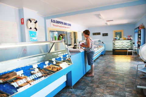 S.D. Caputo And Sons - Accommodation QLD 2