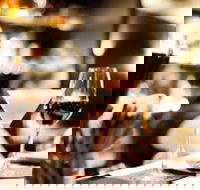 The Establishment Bar - Accommodation QLD