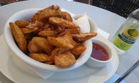 Hotel Victor - Accommodation QLD 0