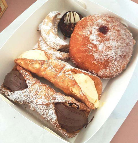 Trivelli Cakes - Accommodation QLD 0