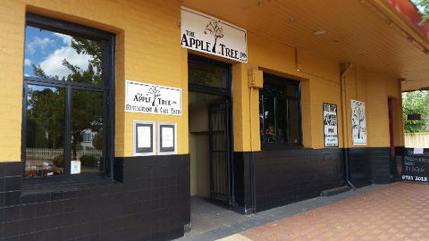 The Apple Tree Inn - Accommodation QLD 0