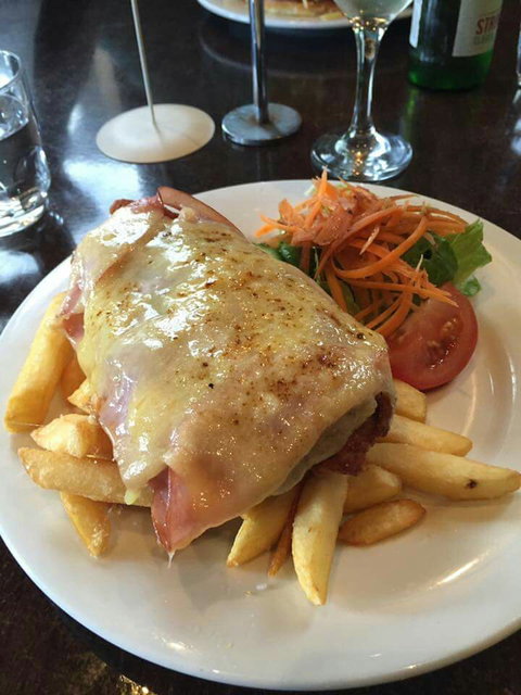 The Apple Tree Inn - Accommodation QLD 5
