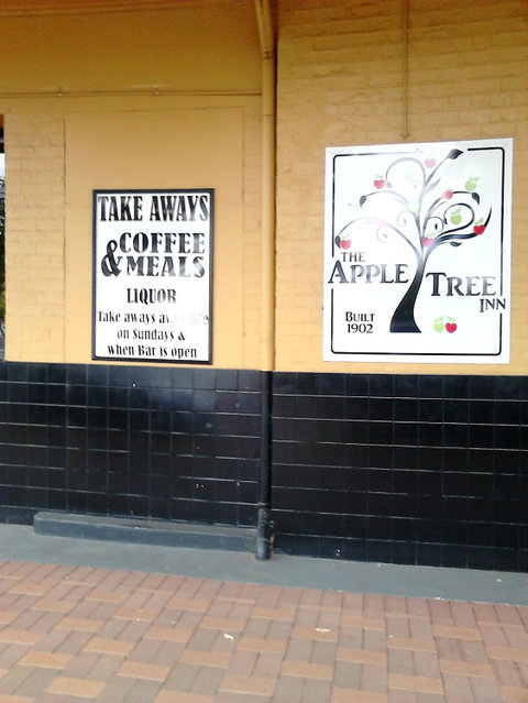 The Apple Tree Inn - Accommodation QLD 8