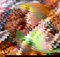 Fat Belly Jack's - Accommodation QLD