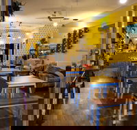 Food Wine Friends - Accommodation QLD