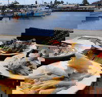 Hooked Restaurant and Grill - Accommodation QLD