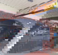 Pizza O'Clock - Accommodation QLD