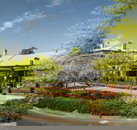 The Stirling Hotel - Accommodation QLD