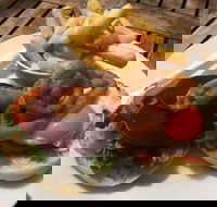 Whalers Galley Cafe - Accommodation QLD