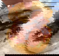 Hamburger Hill - Accommodation QLD