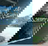 Old Salty's Seafood - Accommodation QLD