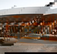 Gundagai District Services Club - Accommodation QLD