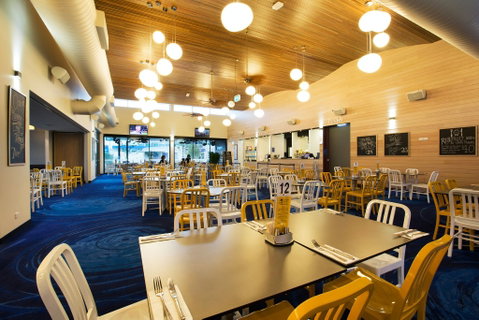 Coolum Beach Hotel - Coolum Beach - Accommodation QLD 0