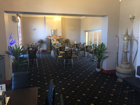 Harts Takeaway/Junction Hotel Peterborough - Accommodation QLD 1