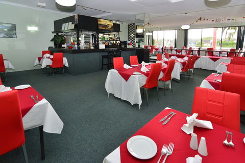 The Palms Restaurant & Bar - Accommodation QLD 0