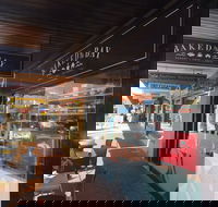 Baked By The Bay - Accommodation QLD